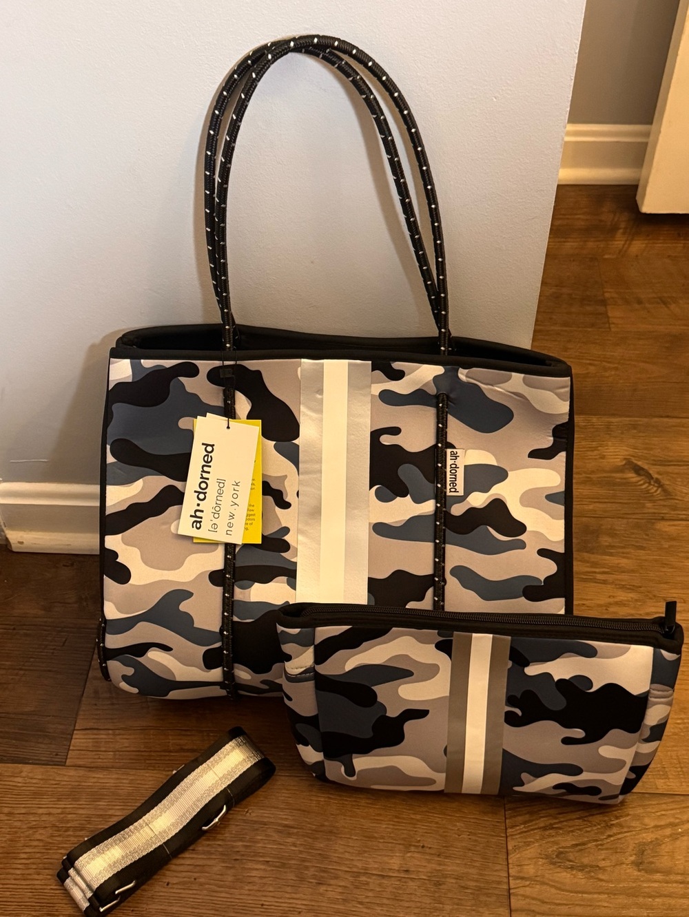 ah-dorned New York Gray Silver Camo Neoprene Tote with Pouch and Crossbody Strap - Picture 2 of 15